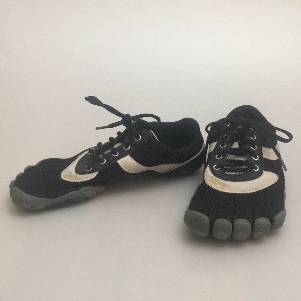 Vibram Finger Water Shoes size 10 Mens